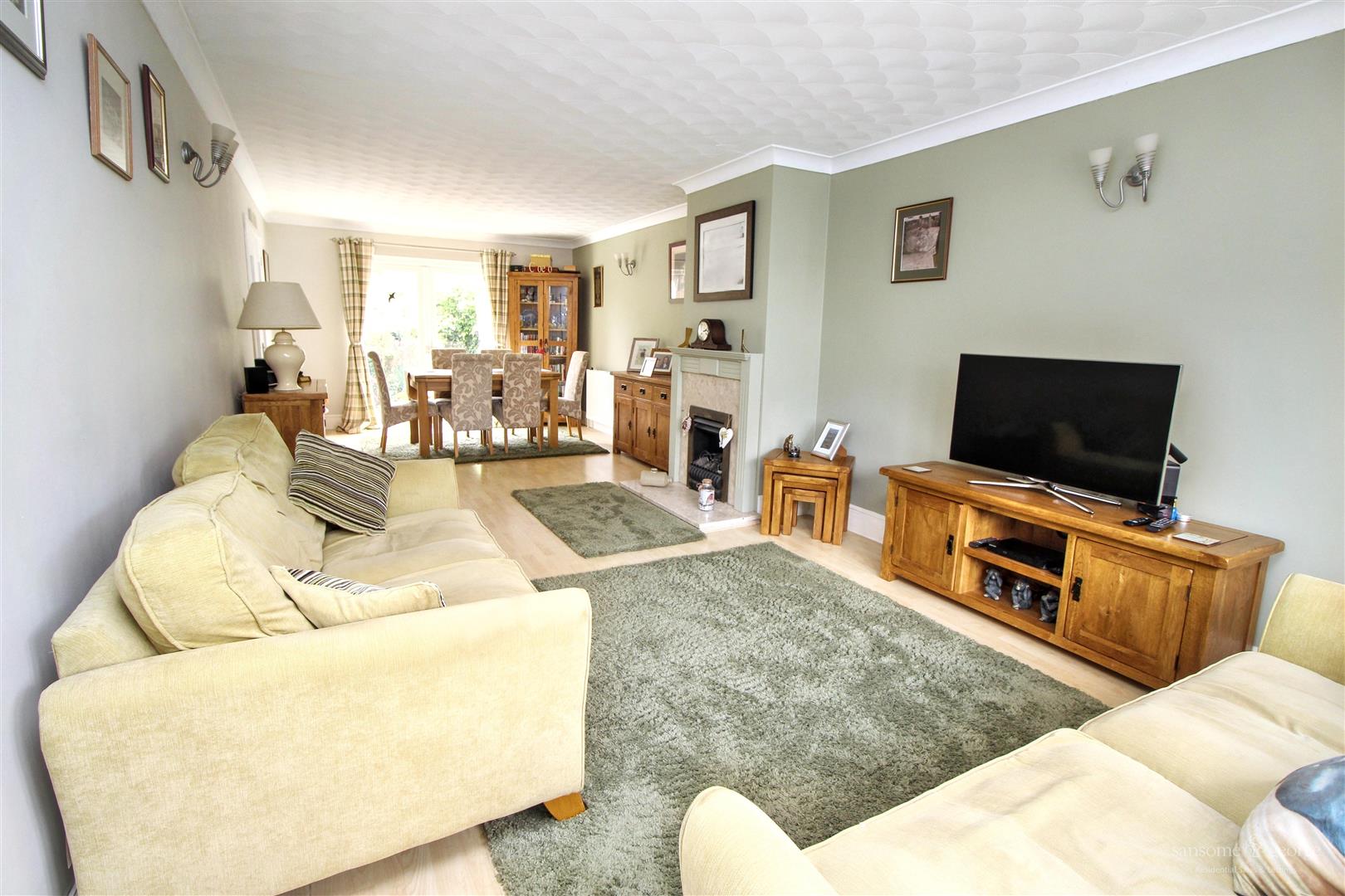 3 bed property in Lawrence Road, Reading